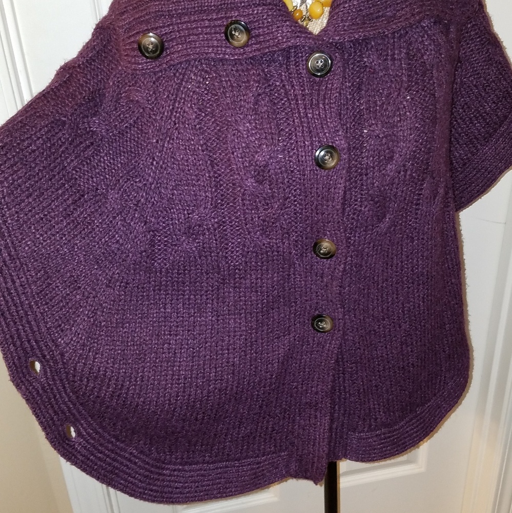 Versatile Old Navy Sweater Poncho Size S/P